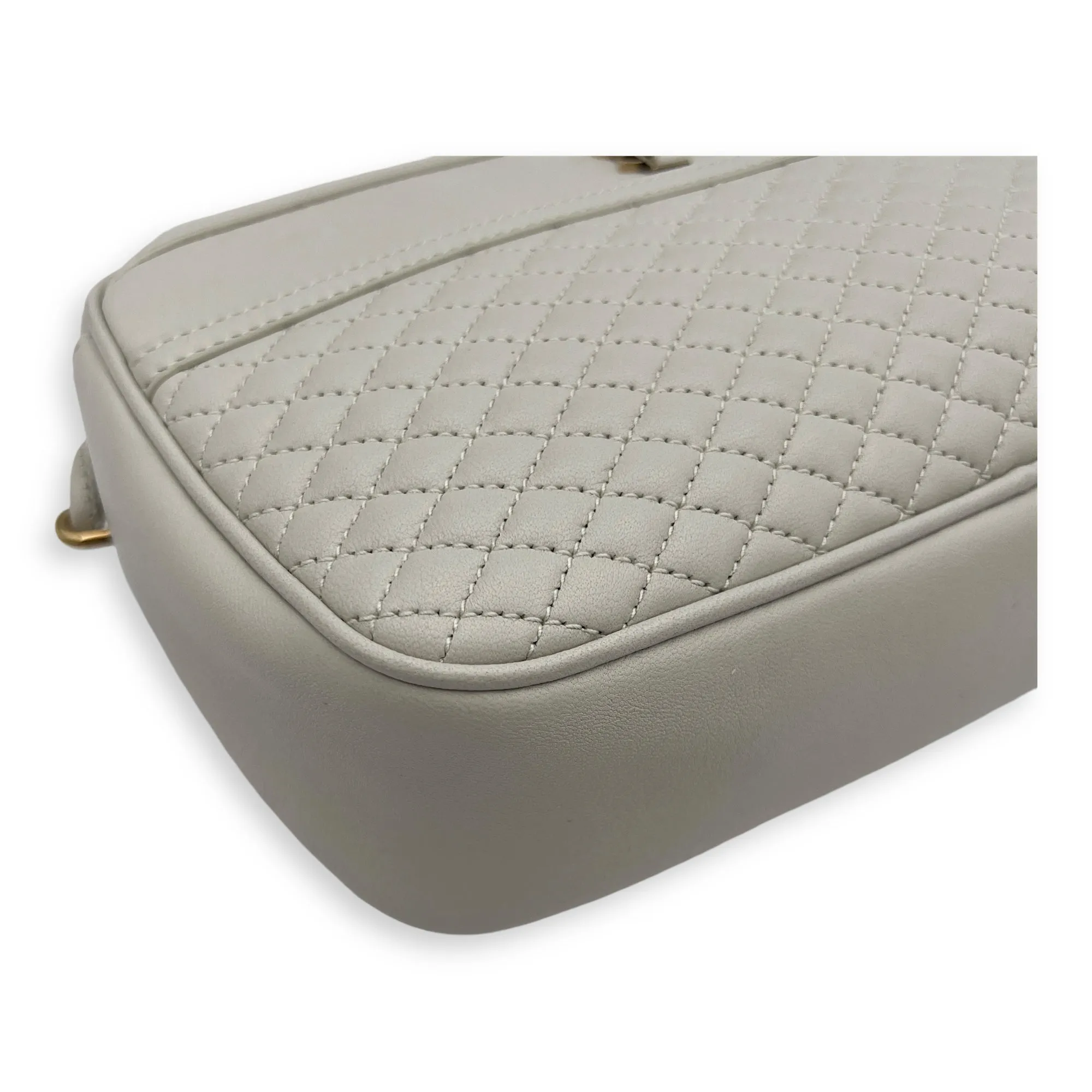 Camera Crossbody Bag White in Lambskin, Gold hardware