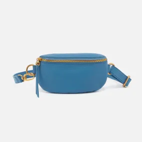 Hobo Fern Belt Bag in Dusty Blue