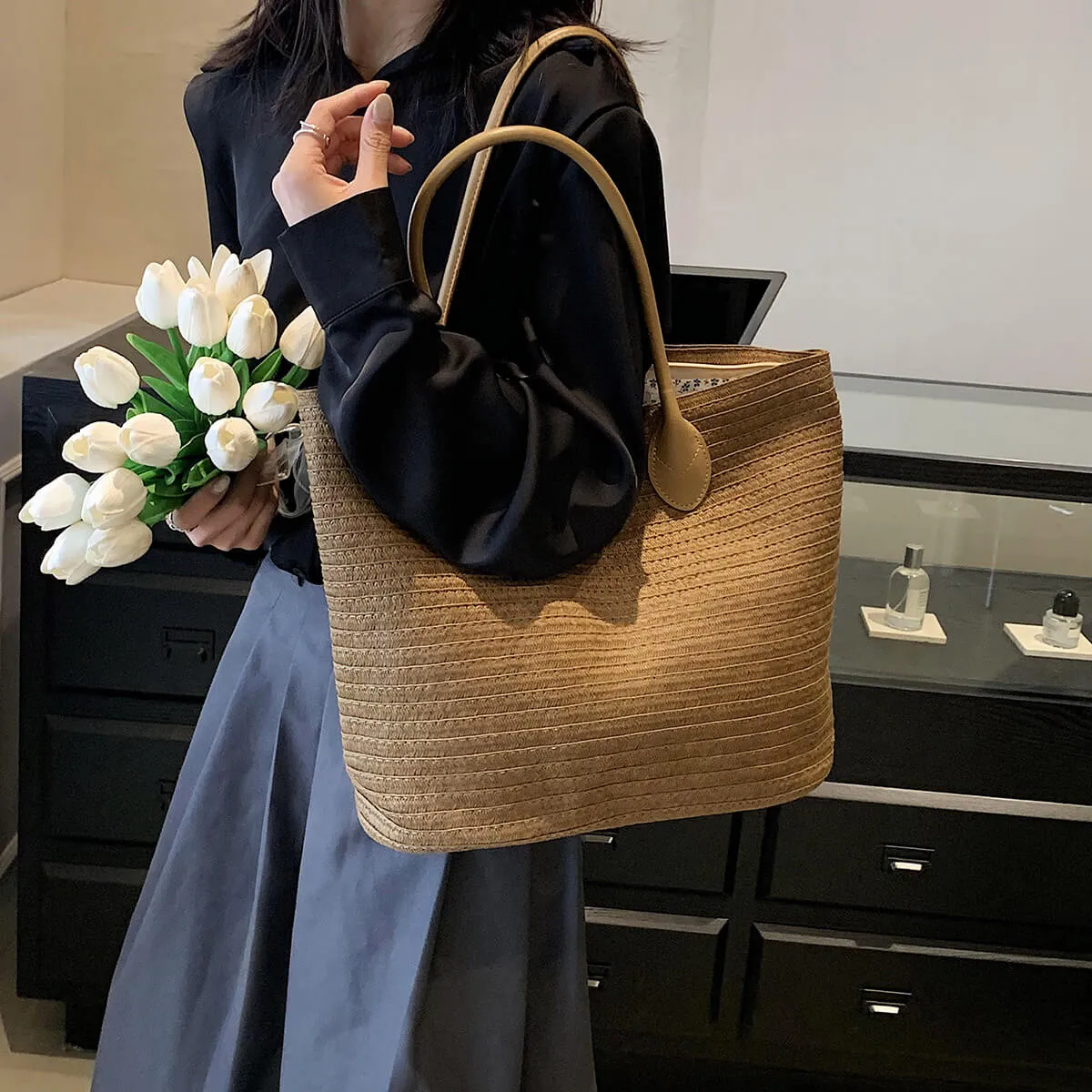 Large Natural Beach Straw Tote Bag With Leather Stripe -Showtown