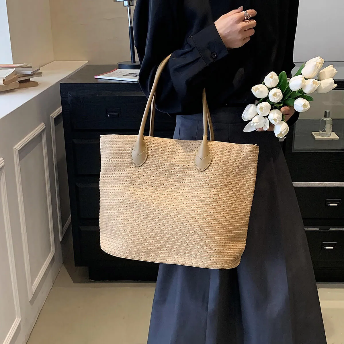 Large Natural Beach Straw Tote Bag With Leather Stripe -Showtown