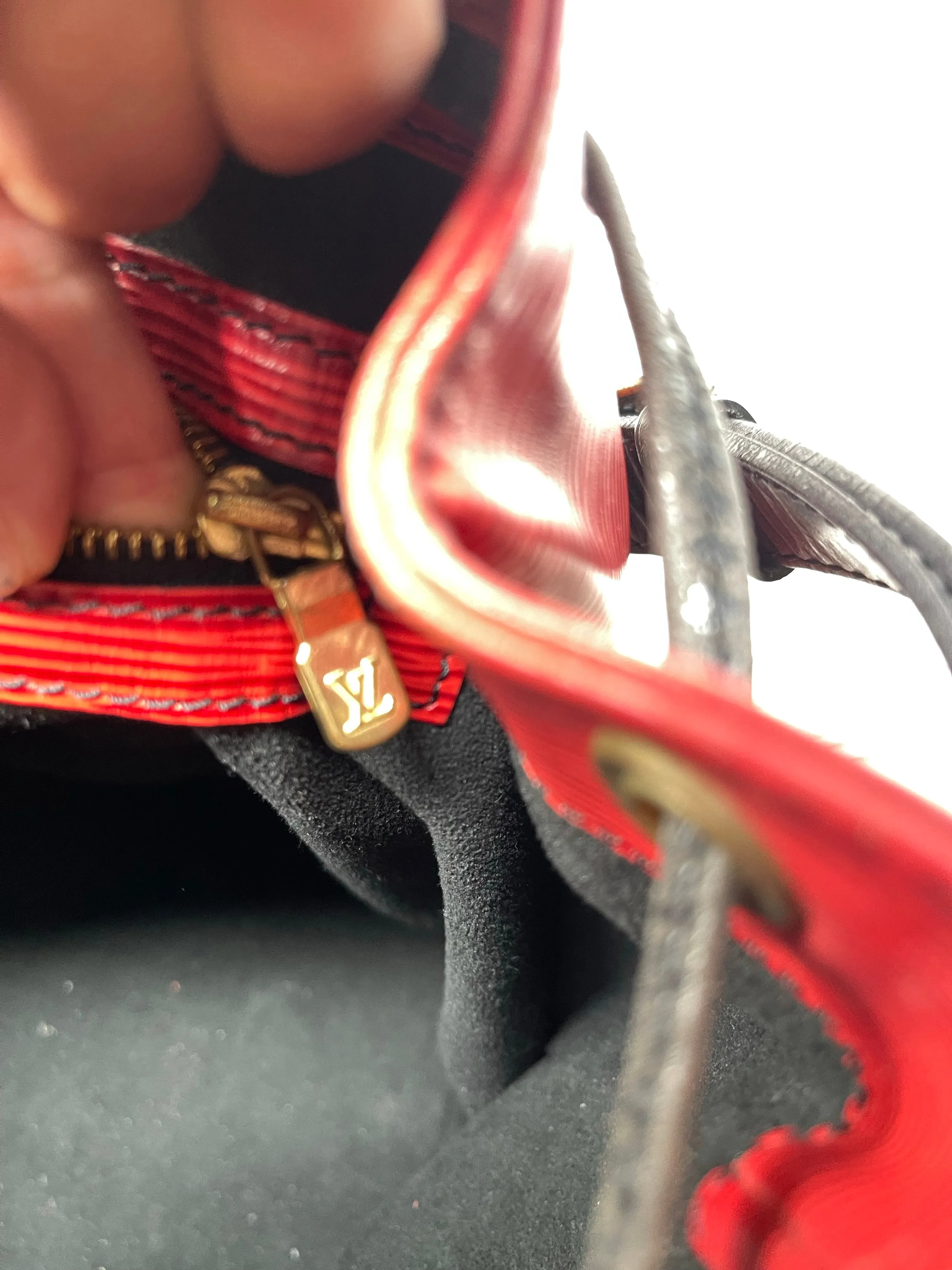 Louis Vuitton Epi Leather Noe Bucket Bag!