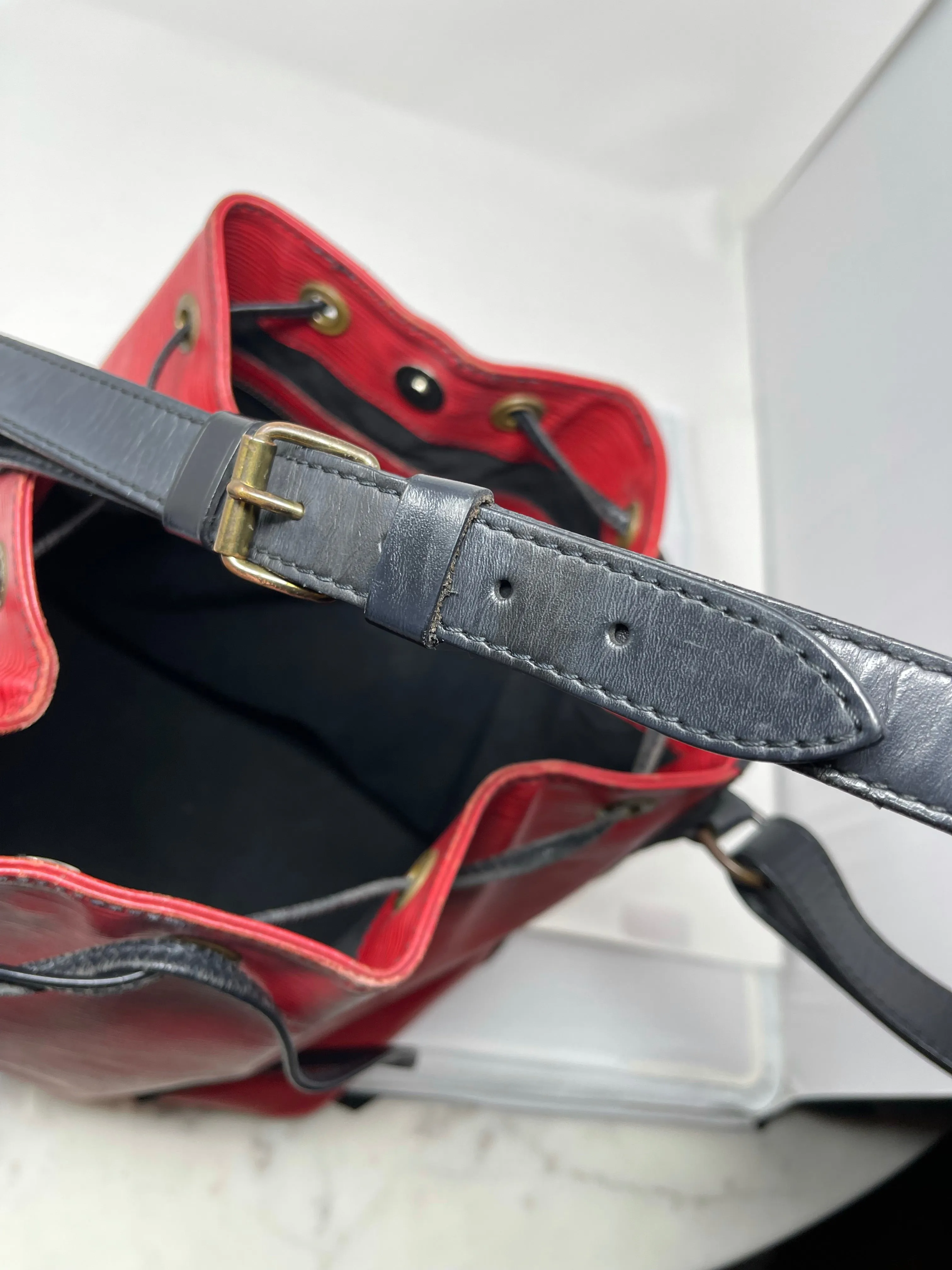 Louis Vuitton Epi Leather Noe Bucket Bag!