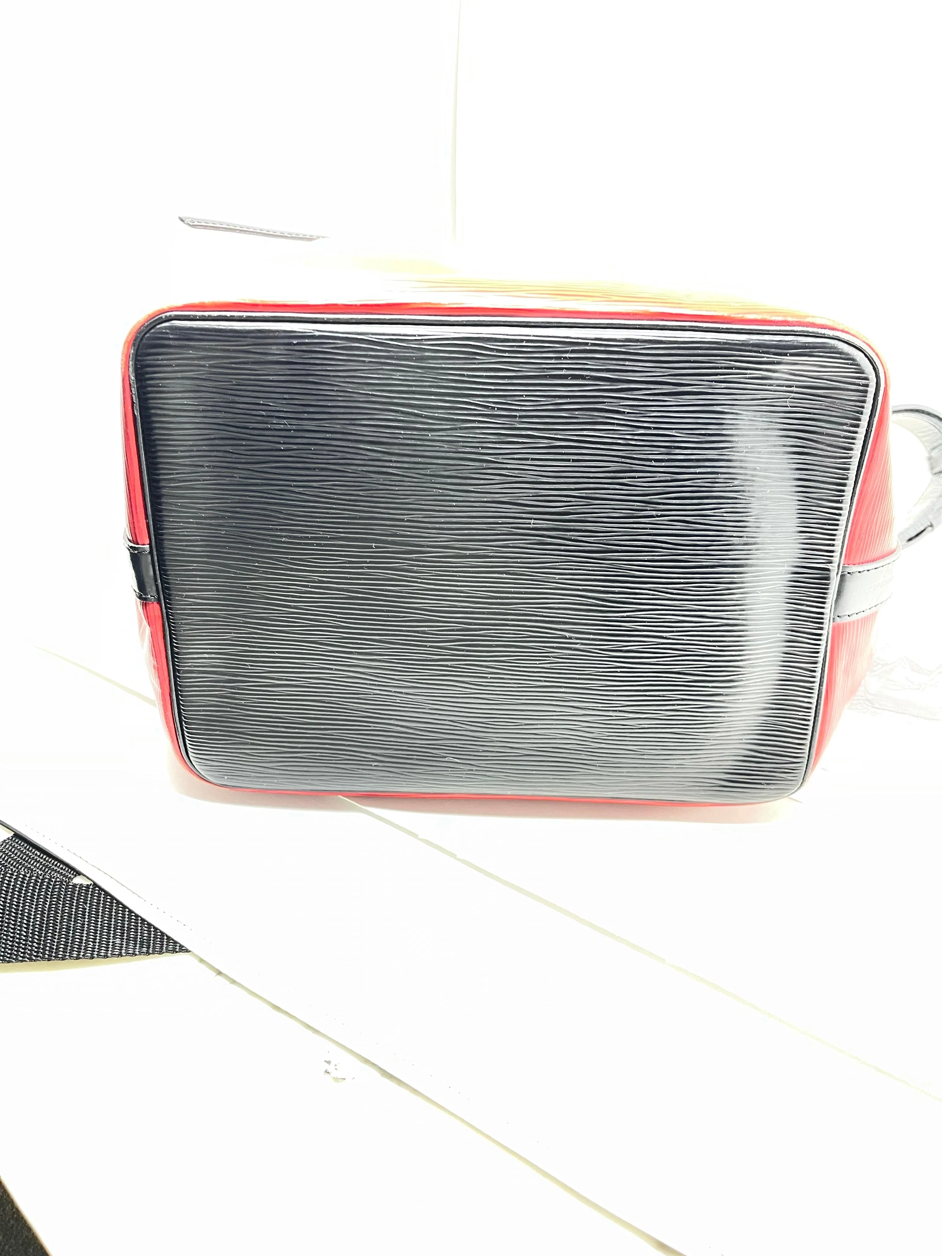 Louis Vuitton Epi Leather Noe Bucket Bag!