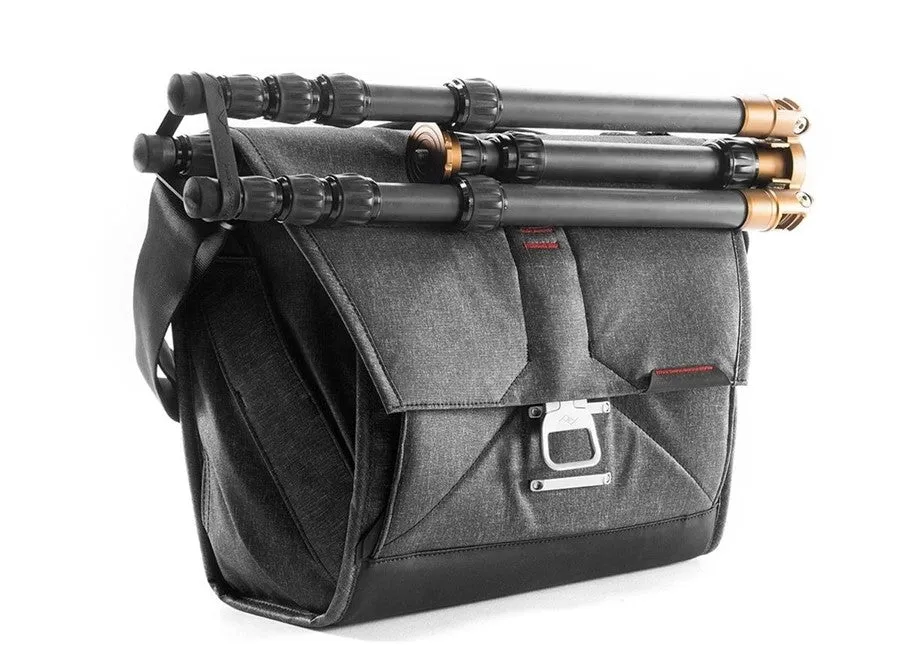 Peak Design 13" Everyday Messenger Charcoal