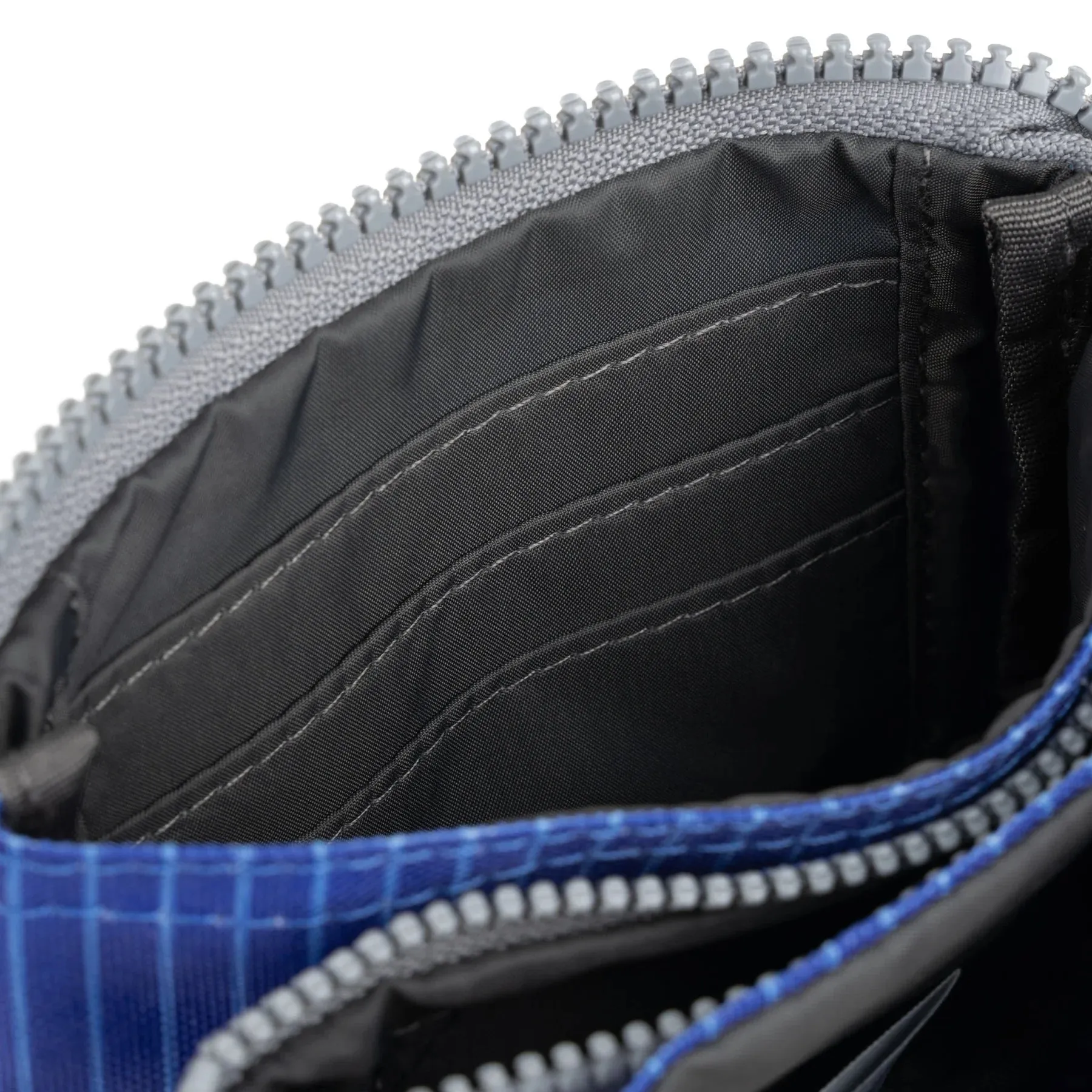 ROKA Carnaby Recycled Canvas Wallet