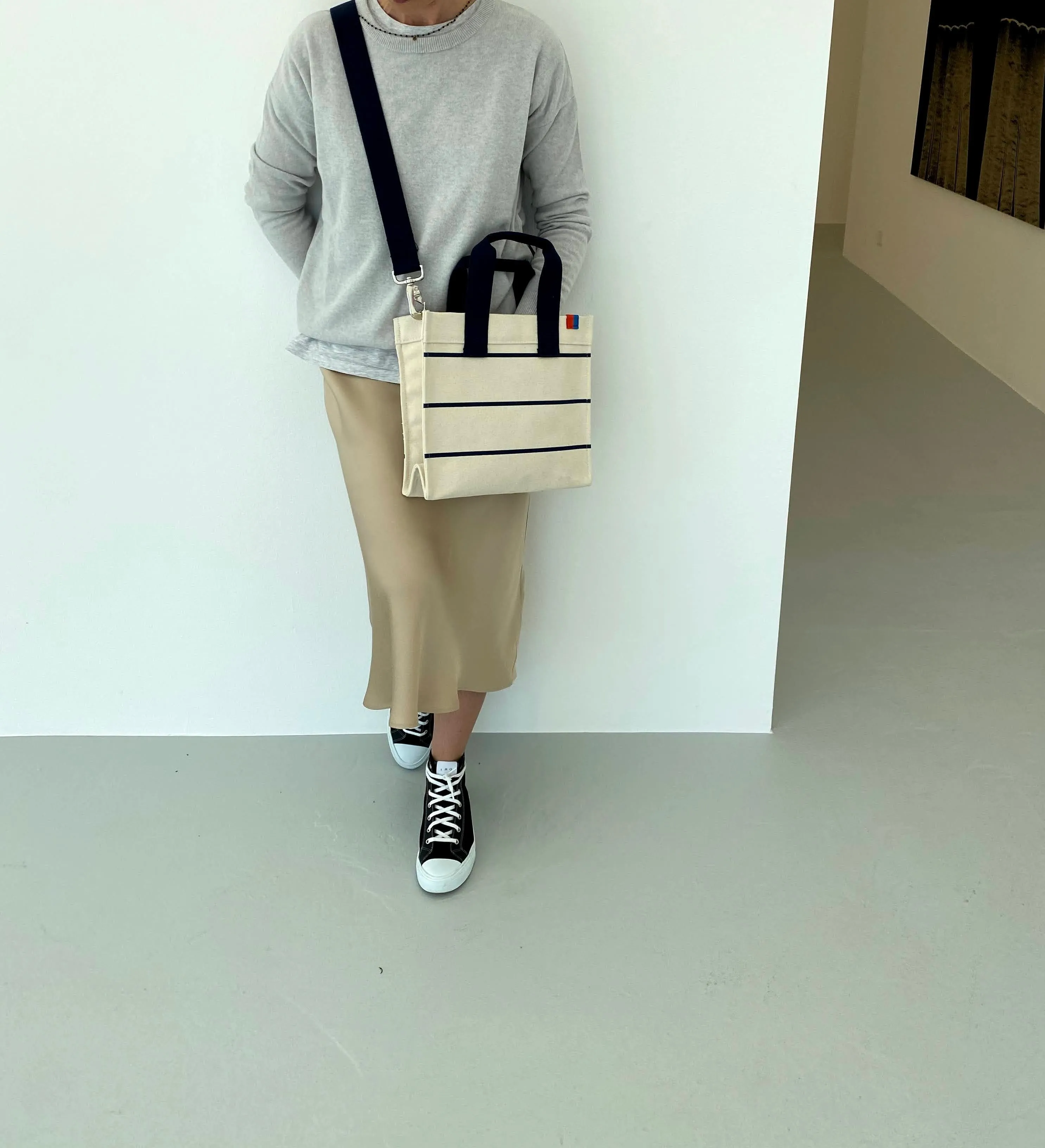 The horizontal stripe bucket - canvas/navy